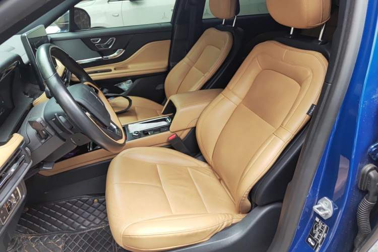 Used Lincoln Corsair 2022 2.0T Two-Wheel Drive Luxury Edition Left Front Seat