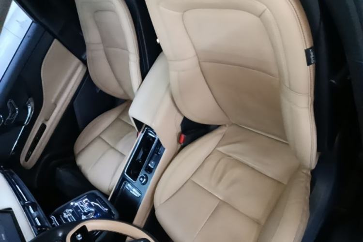 Used Lincoln Corsair 2022 2.0T Two-Wheel Drive Luxury Edition Left Front Seat