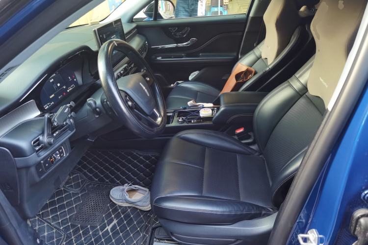 Used Lincoln Corsair 2022 2.0T Two-Wheel Drive Deluxe Edition Left Front Seat