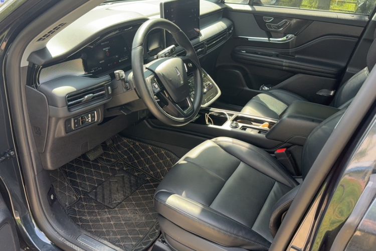 Used Lincoln Corsair 2022 2.0T Two-Wheel Drive Luxury Edition Left Front Seat
