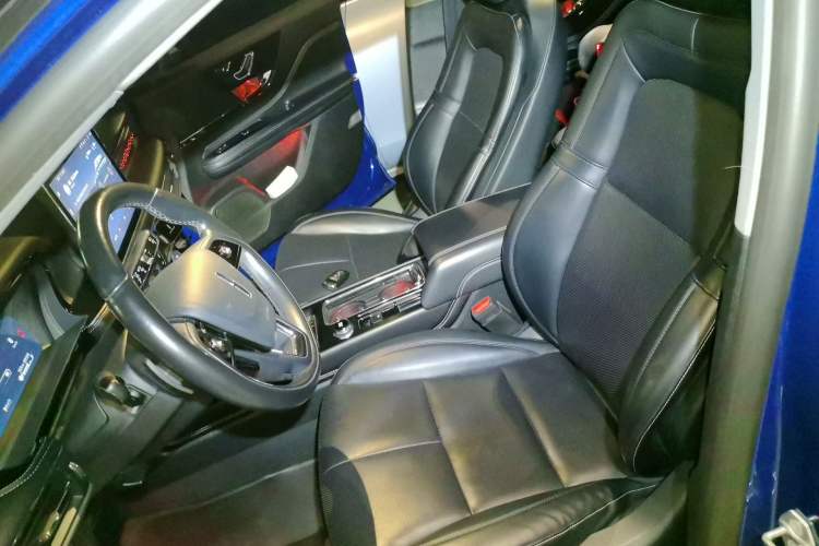 Used Lincoln Corsair 2022 2.0T Two-Wheel Drive Deluxe Edition Left Front Seat