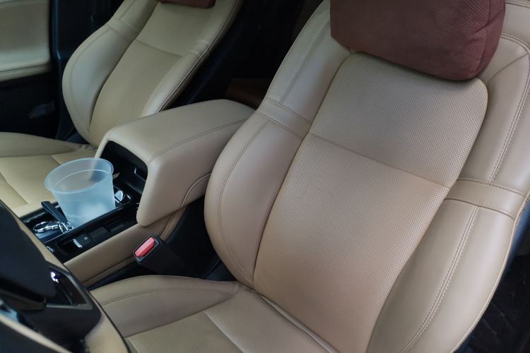 Used Lincoln Corsair 2022 2.0T Two-Wheel Drive Luxury Edition Left Front Seat