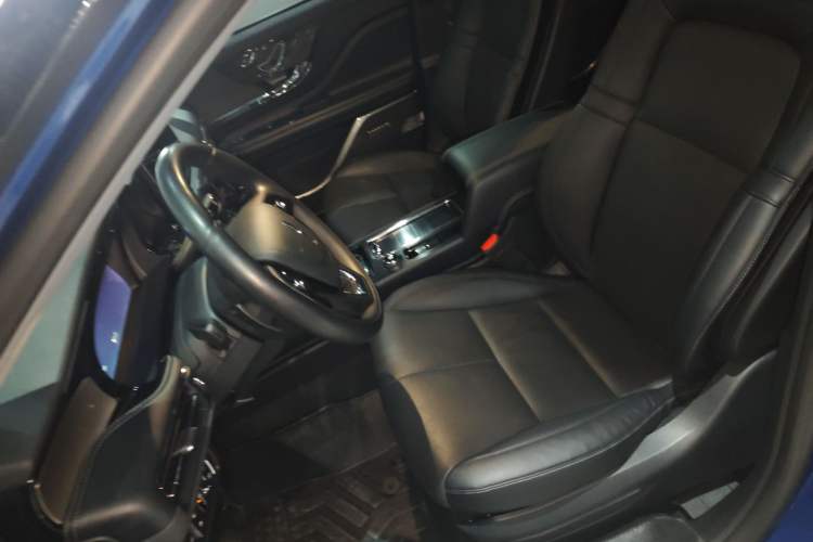 Used Lincoln Corsair 2022 2.0T Two-Wheel Drive Luxury Edition Left Front Seat