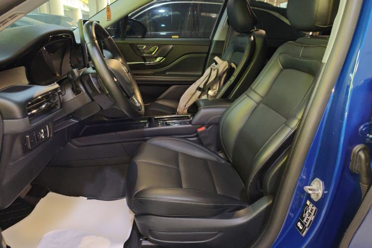 Used Lincoln Corsair 2022 2.0T Two-Wheel Drive Deluxe Edition Left Front Seat