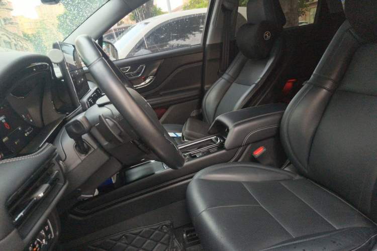 Used Lincoln Corsair 2022 2.0T Two-Wheel Drive Deluxe Edition Left Front Seat