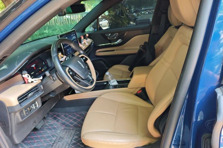 Used Lincoln Corsair 2022 Revised Version 2.0T Two-Wheel Drive Luxury Edition Left Front Seat