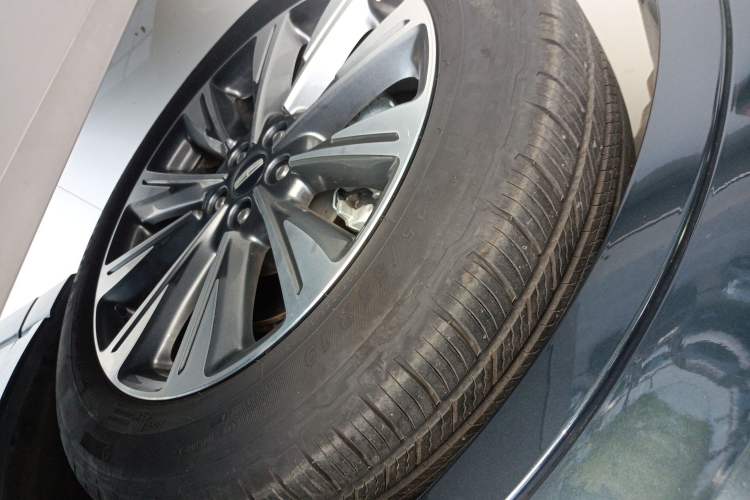 Used Lincoln Corsair 2022 2.0T Two-Wheel Drive Luxury Edition Left Front Wheel Hub