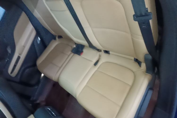 Used Lincoln Corsair 2022 2.0T Two-Wheel Drive Luxury Edition Left Rear Seat