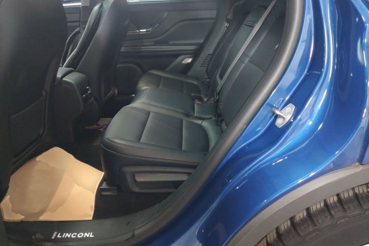 Used Lincoln Corsair 2022 2.0T Two-Wheel Drive Deluxe Edition Left Rear Seat