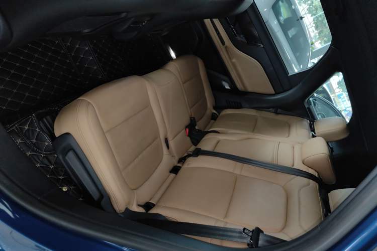 Used Lincoln Corsair 2022 2.0T Two-Wheel Drive Luxury Edition Left Rear Seat