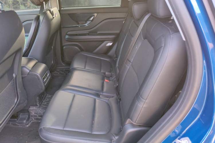 Used Lincoln Corsair 2022 2.0T Two-Wheel Drive Luxury Edition Left Rear Seat