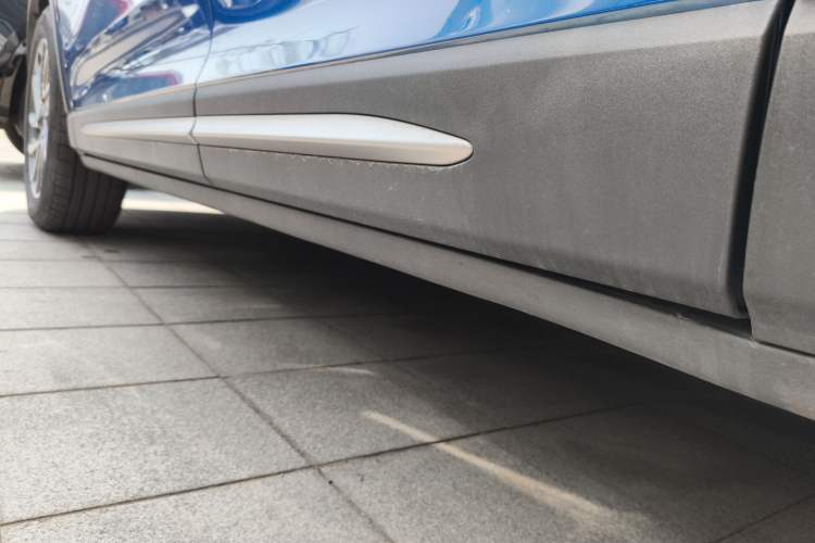 Used Lincoln Corsair 2022 2.0T Two-Wheel Drive Deluxe Edition Left Side Sill