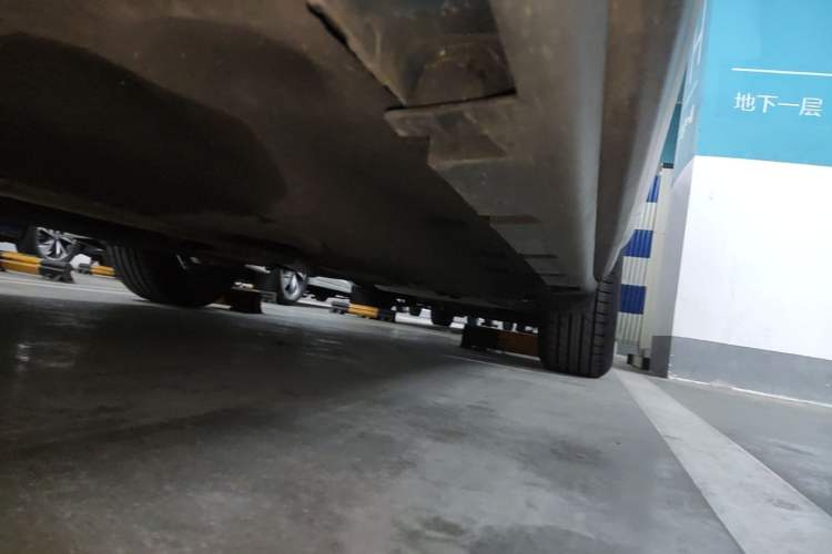 Used Lincoln Corsair 2022 2.0T Two-Wheel Drive Deluxe Edition Left Side Sill