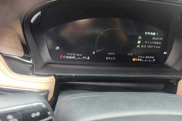 Used Lincoln Corsair 2022 2.0T Four-Wheel Drive Prestige Edition Odometer Close Up