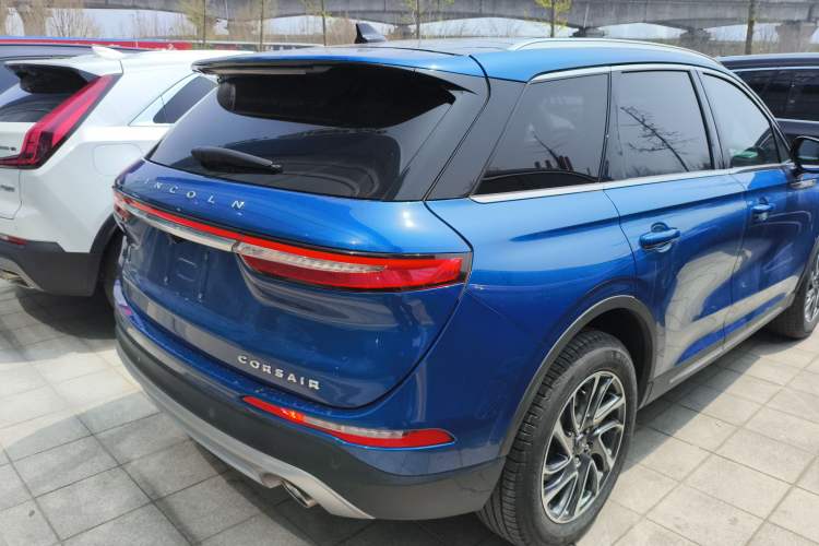 Used Lincoln Corsair 2022 2.0T Two-Wheel Drive Deluxe Edition Rear Right 45 Deg