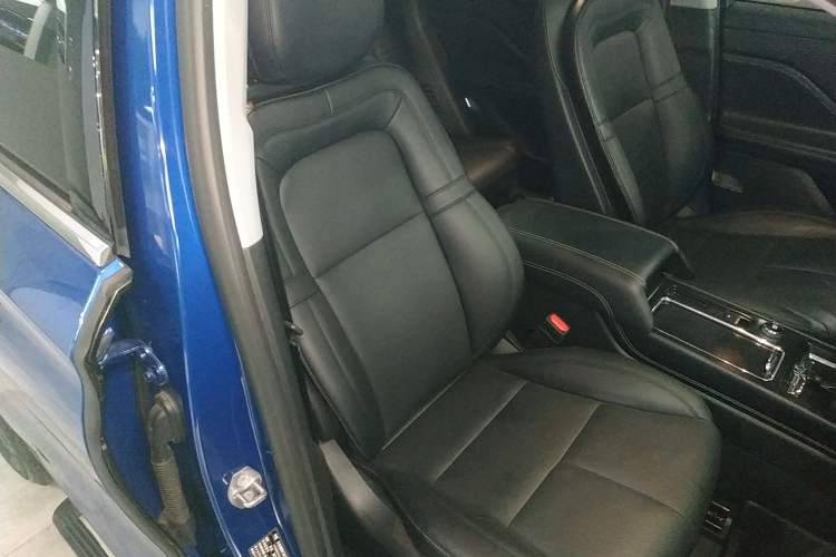 Used Lincoln Corsair 2022 2.0T Two-Wheel Drive Deluxe Edition Right Front Seat