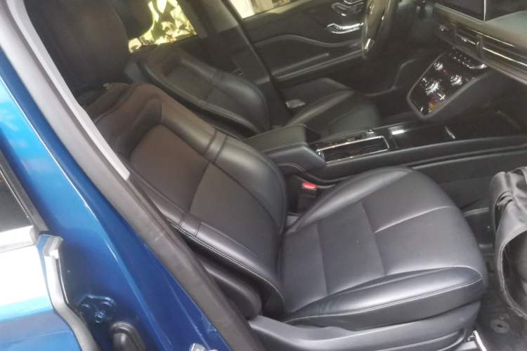 Used Lincoln Corsair 2022 2.0T Two-Wheel Drive Deluxe Edition Right Front Seat
