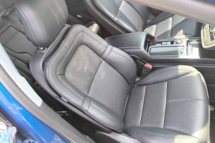 Used Lincoln Corsair 2022 2.0T Two-Wheel Drive Deluxe Edition Right Front Seat
