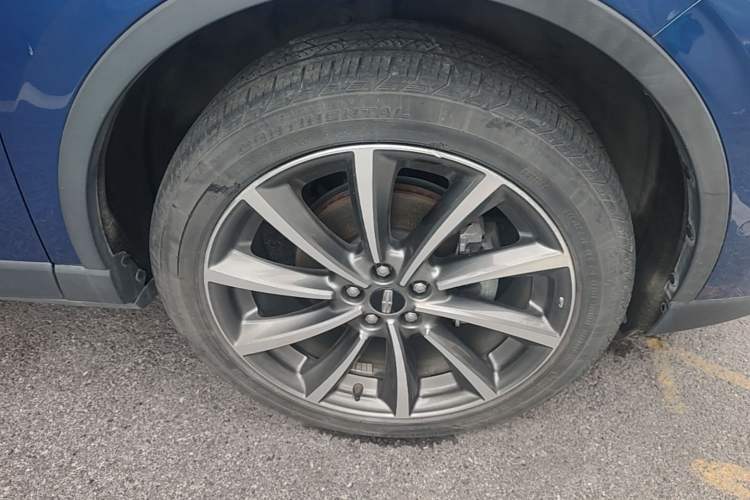 Used Lincoln Corsair 2022 2.0T Four-Wheel Drive Prestige Edition Right Front Wheel Hub
