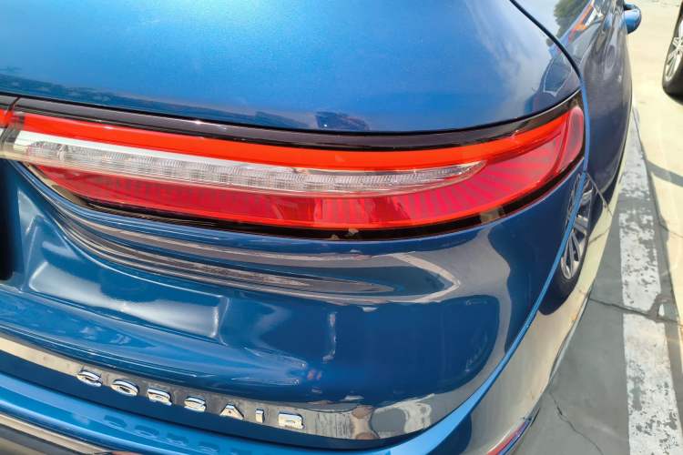 Used Lincoln Corsair 2022 2.0T Two-Wheel Drive Deluxe Edition Right Rear Taillight