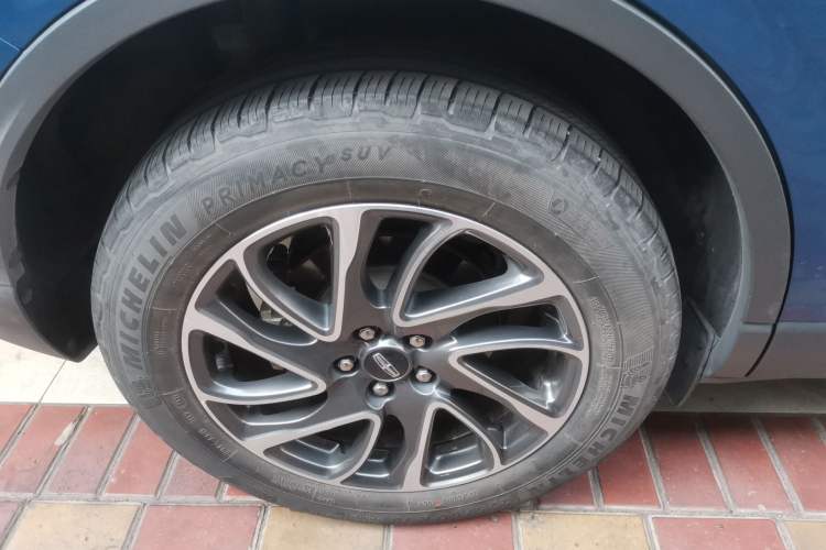 Used Lincoln Corsair 2022 2.0T Two-Wheel Drive Deluxe Edition Right Rear Wheel Hub