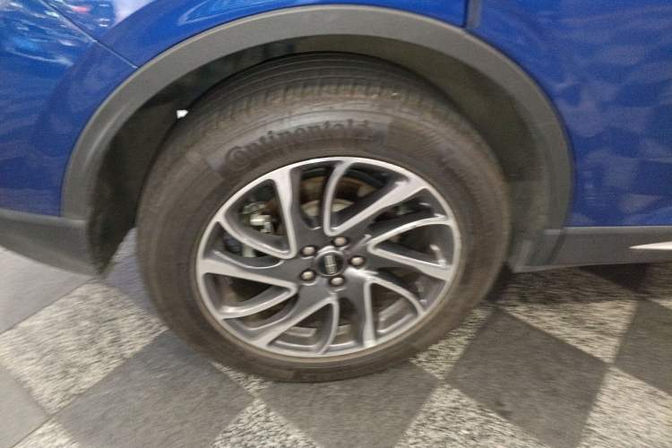Used Lincoln Corsair 2022 2.0T Two-Wheel Drive Deluxe Edition Right Rear Wheel Hub