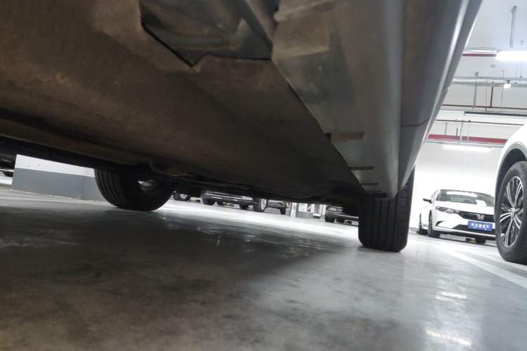 Used Lincoln Corsair 2022 2.0T Two-Wheel Drive Deluxe Edition Right Side Sill