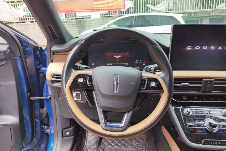 Used Lincoln Corsair 2022 2.0T Two-Wheel Drive Luxury Edition Steering Wheel