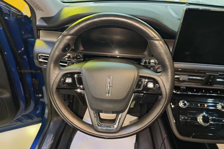 Used Lincoln Corsair 2022 2.0T Two-Wheel Drive Deluxe Edition Steering Wheel