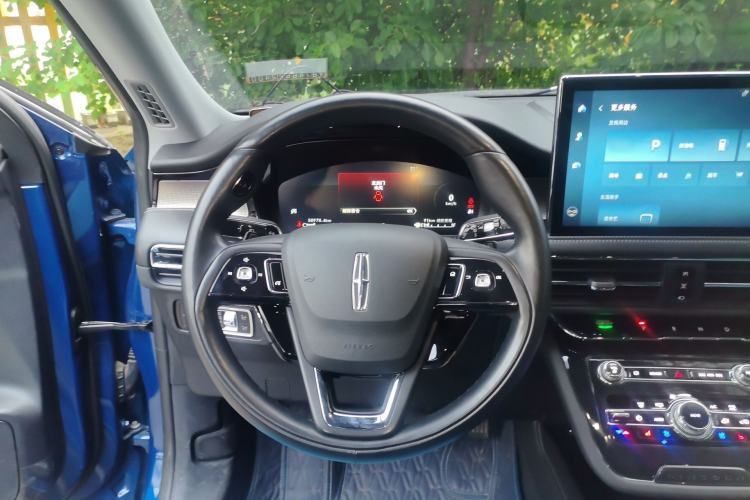 Used Lincoln Corsair 2022 2.0T Two-Wheel Drive Deluxe Edition Steering Wheel