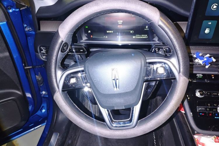Used Lincoln Corsair 2022 2.0T Two-Wheel Drive Deluxe Edition Steering Wheel