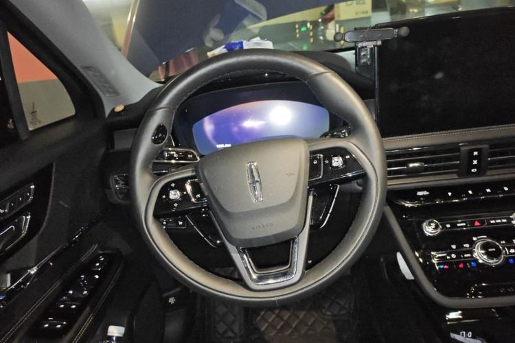 Used Lincoln Corsair 2022 2.0T Two-Wheel Drive Deluxe Edition Steering Wheel