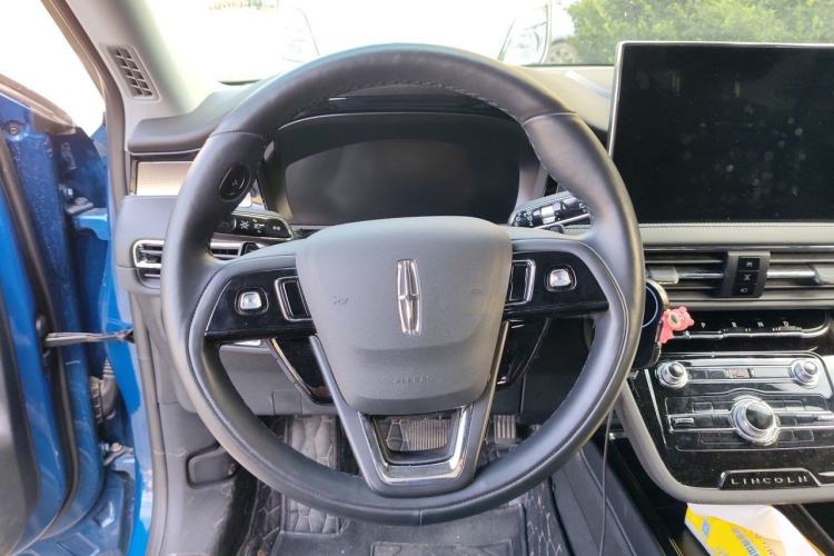 Used Lincoln Corsair 2022 2.0T Two-Wheel Drive Luxury Edition Steering Wheel