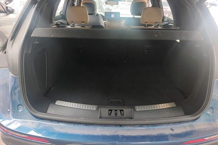 Used Lincoln Corsair 2022 2.0T Four-Wheel Drive Prestige Edition Trunk