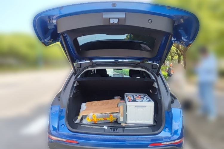 Used Lincoln Corsair 2022 2.0T Two-Wheel Drive Deluxe Edition Trunk