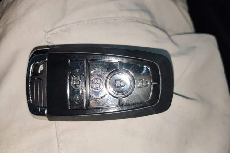 Used Lincoln Corsair 2022 2.0T Two-Wheel Drive Deluxe Edition Vehicle Key