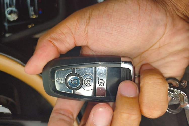 Used Lincoln Corsair 2022 2.0T Two-Wheel Drive Luxury Edition Vehicle Key