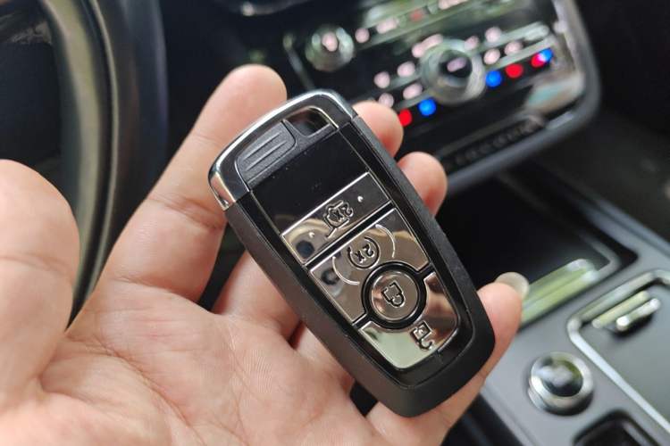 Used Lincoln Corsair 2022 2.0T Two-Wheel Drive Deluxe Edition Vehicle Key