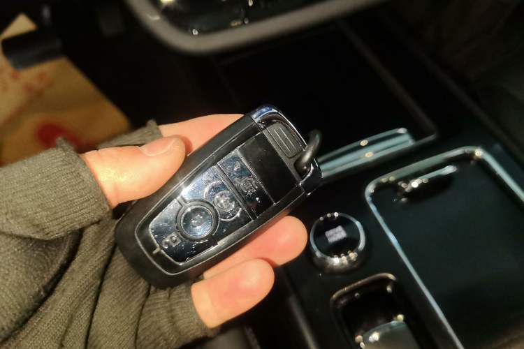 Used Lincoln Corsair 2022 2.0T Two-Wheel Drive Deluxe Edition Vehicle Key