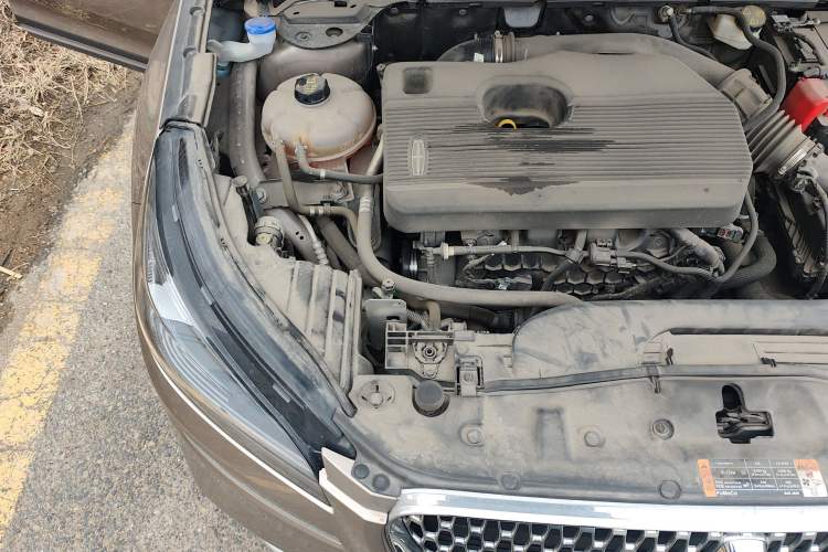 Used Lincoln Corsair 2022 2.0T Four-Wheel Drive Luxury Edition Engine Bay Right