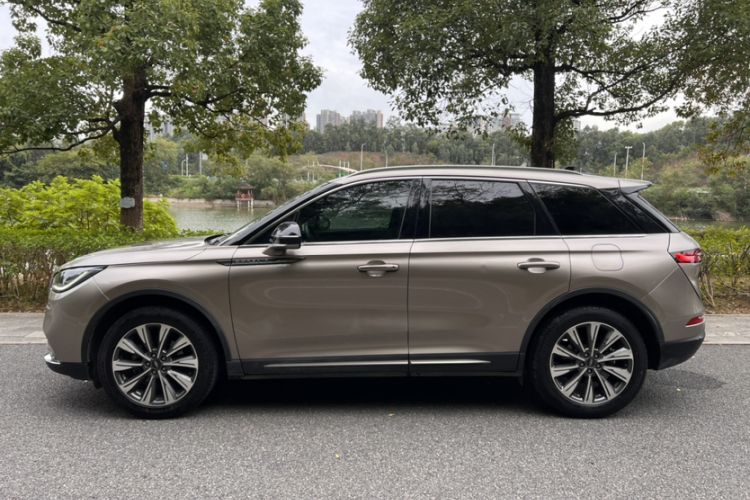 Used Lincoln Corsair 2022 2.0T Two-Wheel Drive Luxury Edition Exterior 6