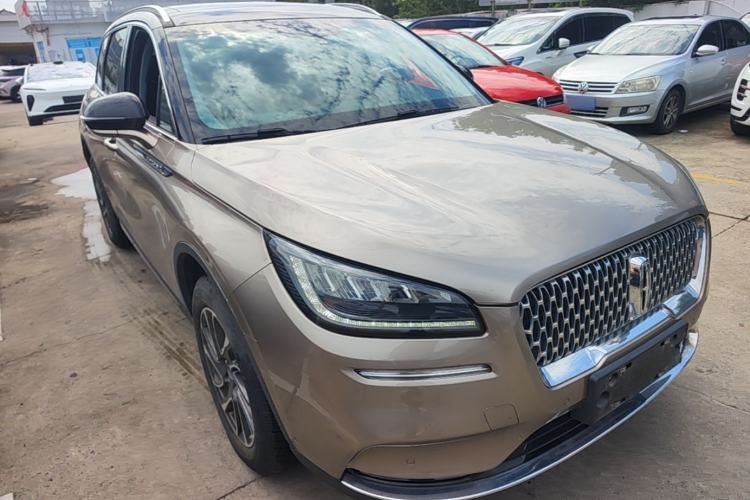 Used Lincoln Corsair 2022 2.0T Two-Wheel Drive Deluxe Edition Front Right 45 Deg