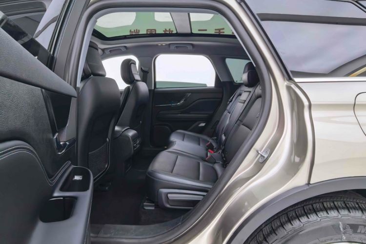 Used Lincoln Corsair 2022 2.0T Two-Wheel Drive Deluxe Edition Interior 13