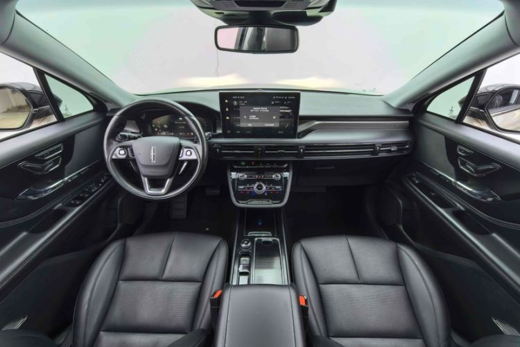 Used Lincoln Corsair 2022 2.0T Two-Wheel Drive Deluxe Edition Interior 5