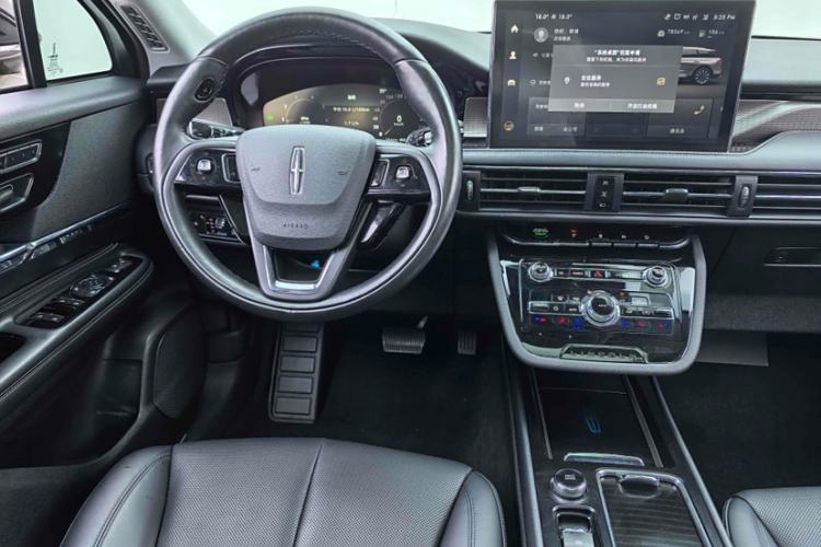 Used Lincoln Corsair 2022 2.0T Two-Wheel Drive Deluxe Edition Interior 6