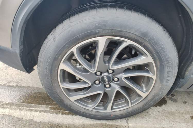 Used Lincoln Corsair 2022 2.0T Two-Wheel Drive Deluxe Edition Right Rear Wheel Hub
