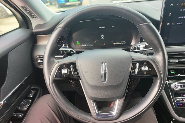 Used Lincoln Corsair 2022 2.0T Two-Wheel Drive Deluxe Edition Steering Wheel