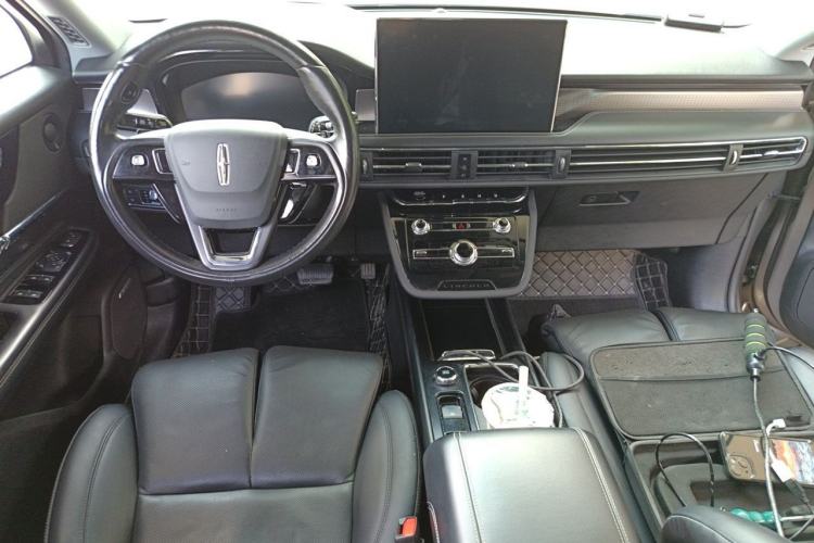 Used Lincoln Corsair 2022 2.0T Four-Wheel Drive Prestige Edition Center Console