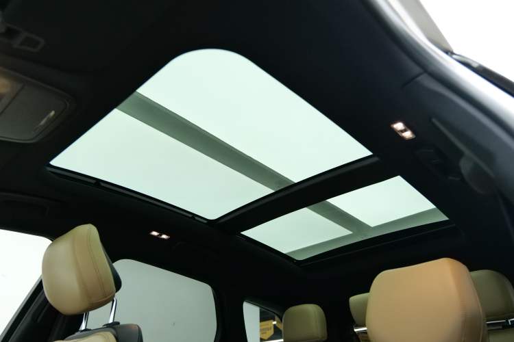 Used Lincoln Corsair 2022 2.0T Two-Wheel Drive Luxury Edition Interior 3