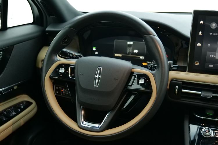 Used Lincoln Corsair 2022 2.0T Two-Wheel Drive Luxury Edition Interior 4